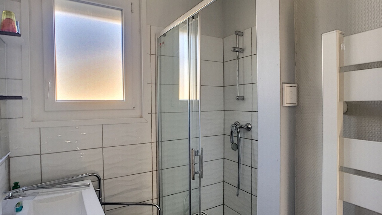 Photo of Bathroom in Jullouville-les-Pins