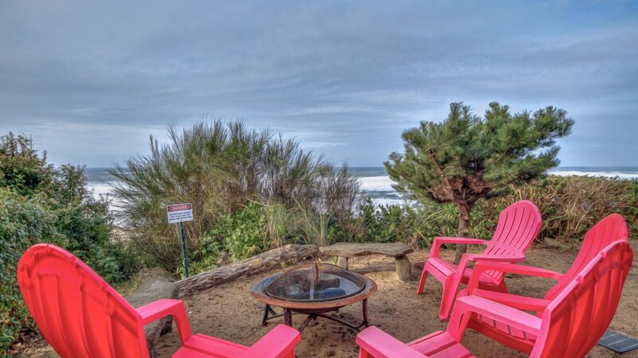 Photo of Others in Lincoln City