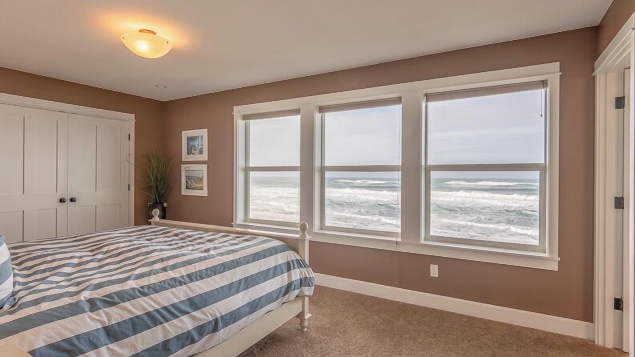 Photo of Others in Lincoln City