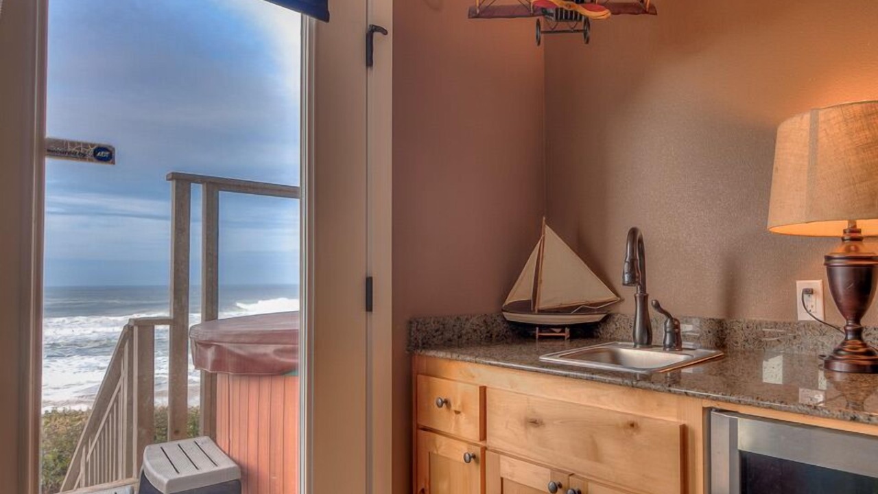 Photo of Others in Lincoln City