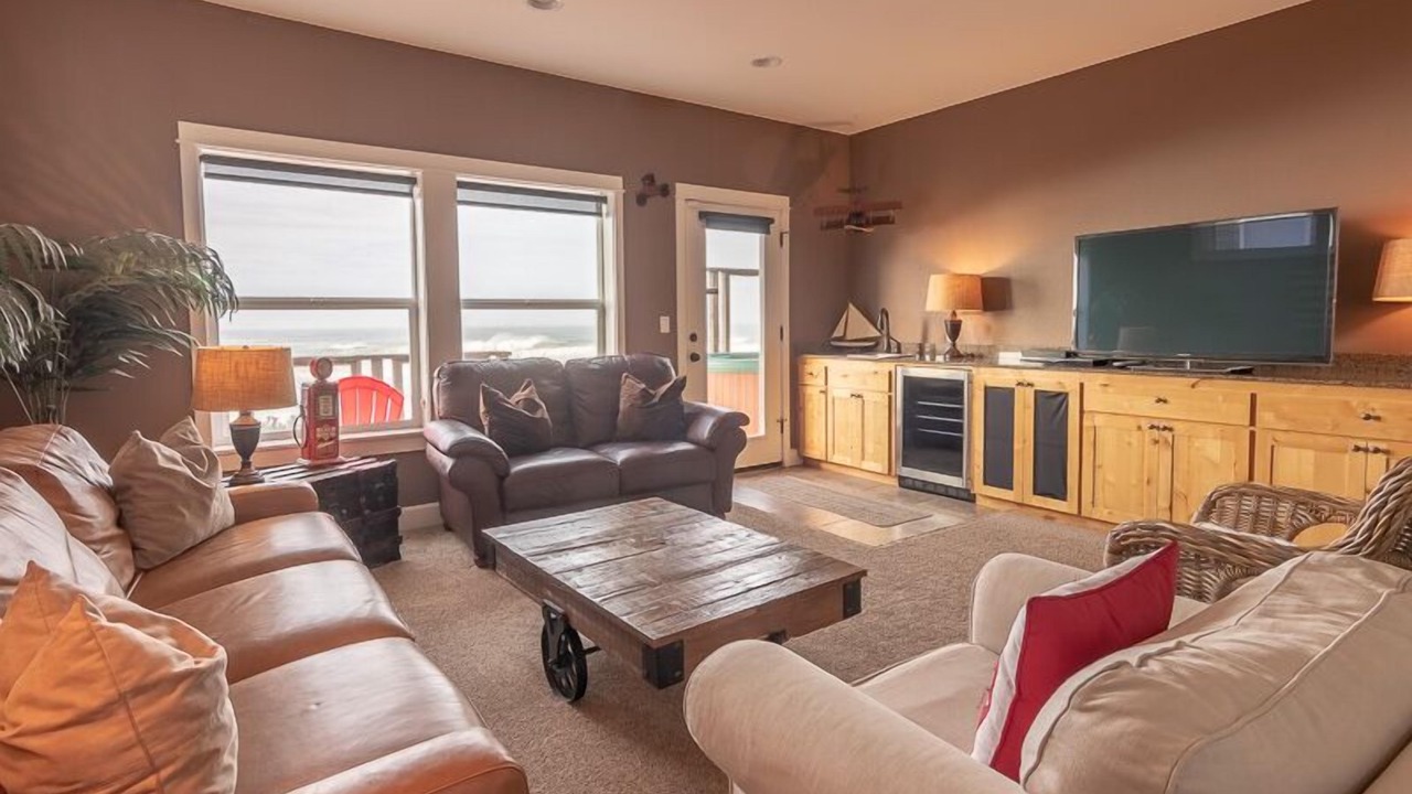 Photo of Others in Lincoln City