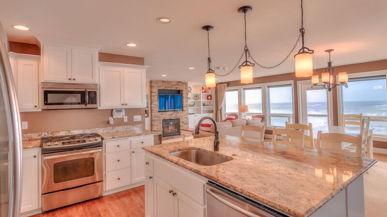 Photo of Others in Lincoln City