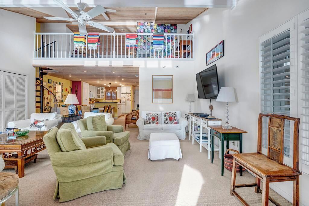 Photo of Livingroom in Sawgrass