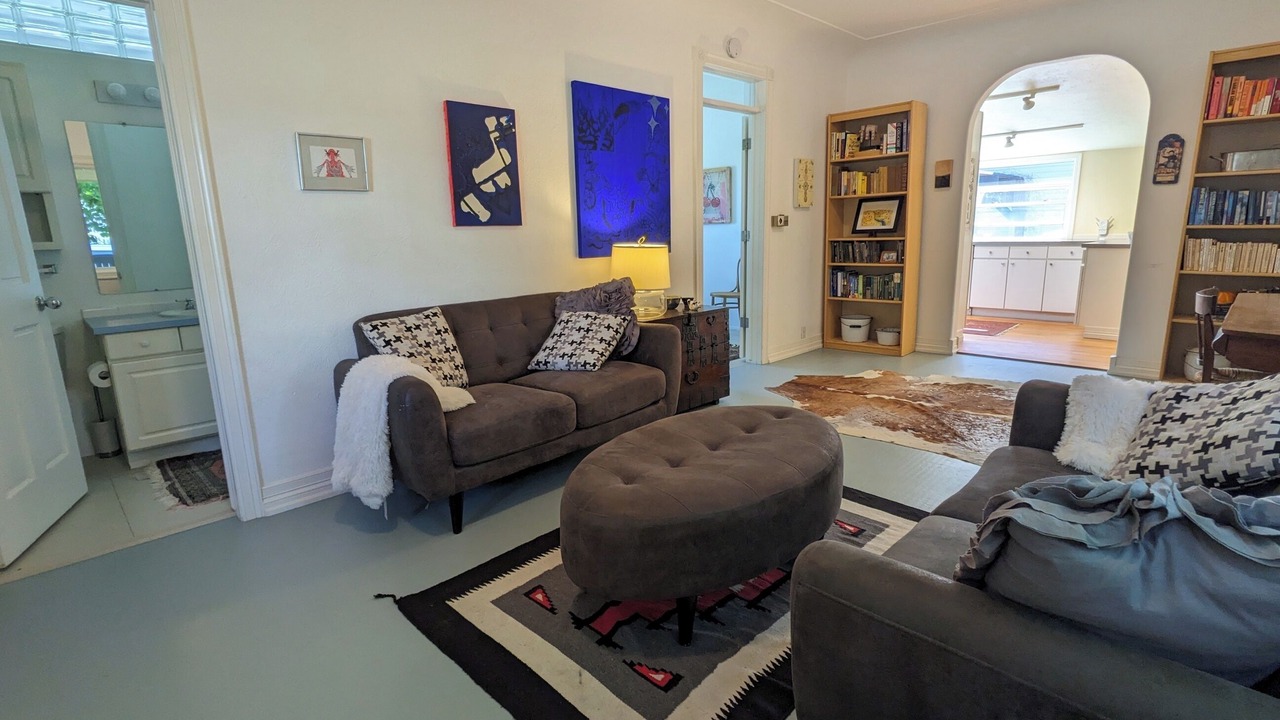 Photo of Livingroom in Louisville