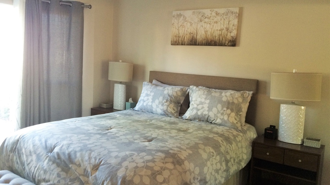 Photo of Bedroom in Lake Balboa