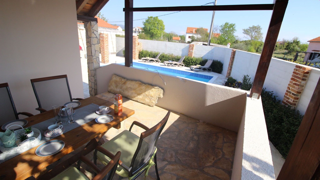 Photo of Patio Balcony in Pridraga