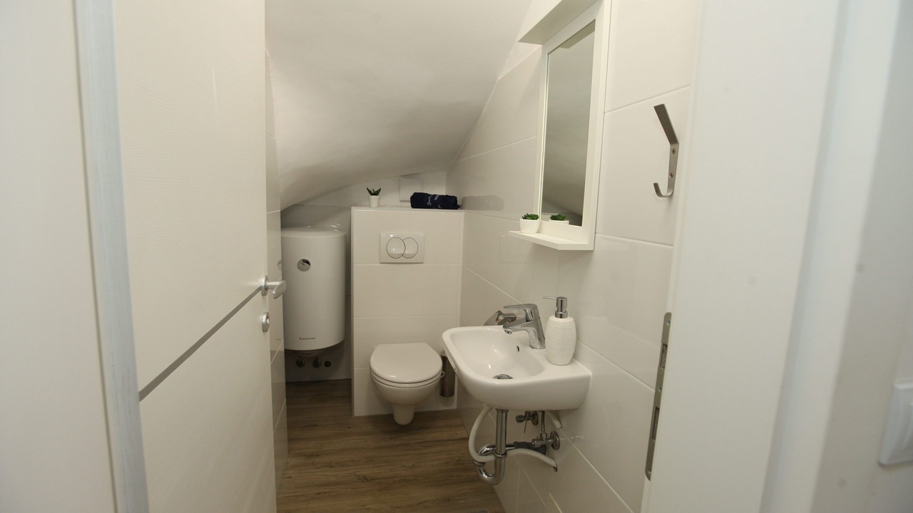 Photo of Bathroom in Verunic