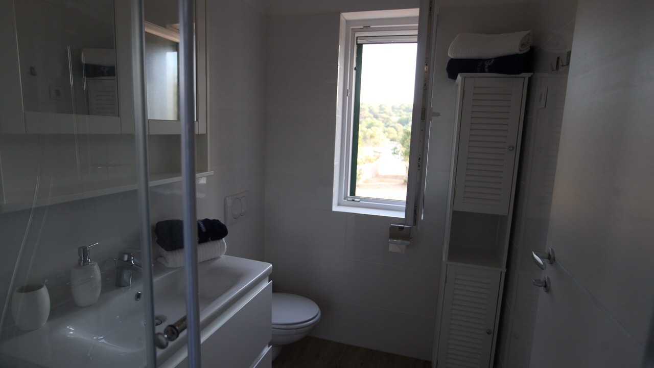 Photo of Bathroom in Verunic