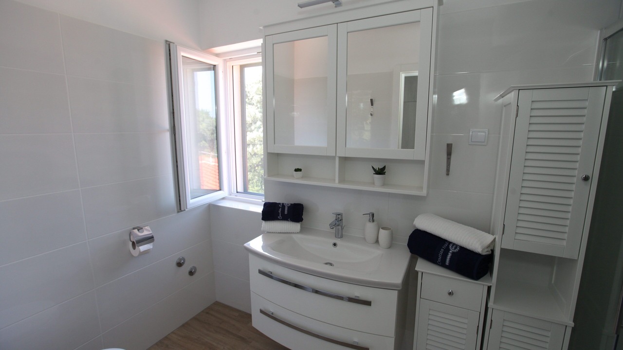 Photo of Bathroom in Verunic