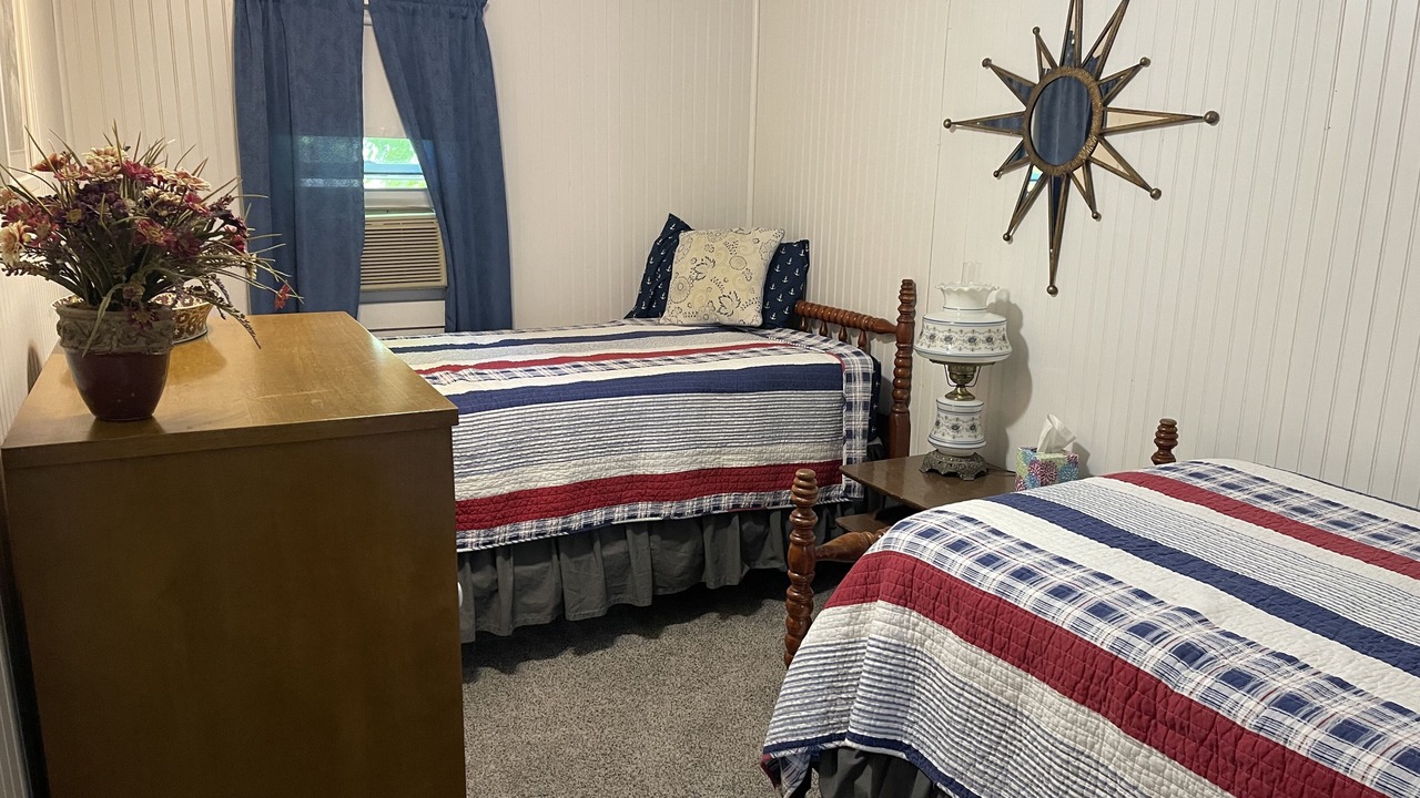Photo of Bedroom in Cape Vincent
