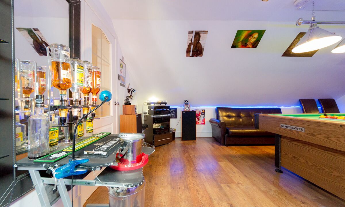 Photo of Others in Graveney