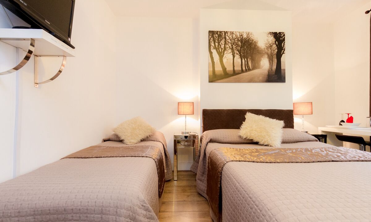 Photo of Bedroom in Graveney