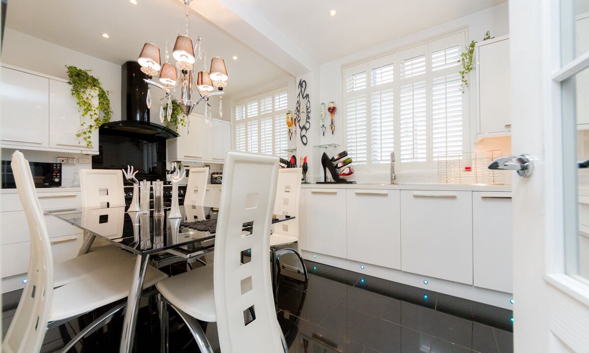 Photo of Others in Graveney