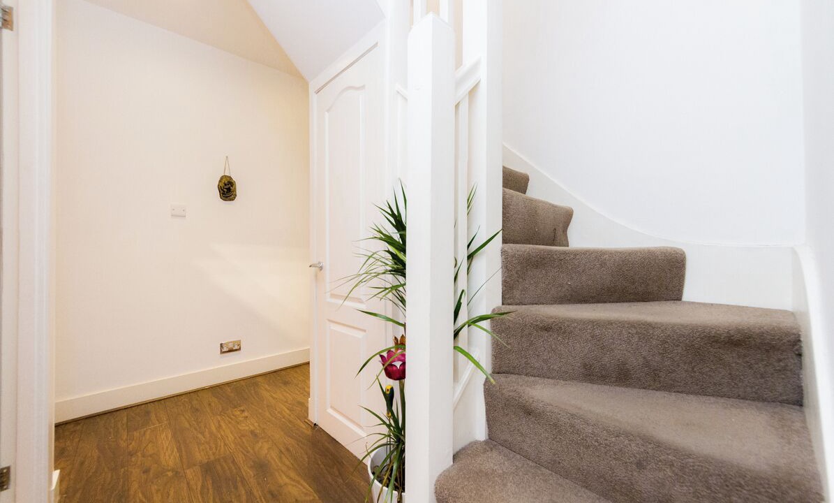 Photo of Others in Graveney