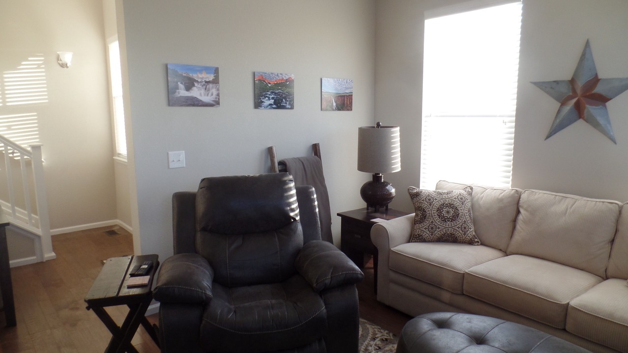 Photo of Livingroom in Dupont
