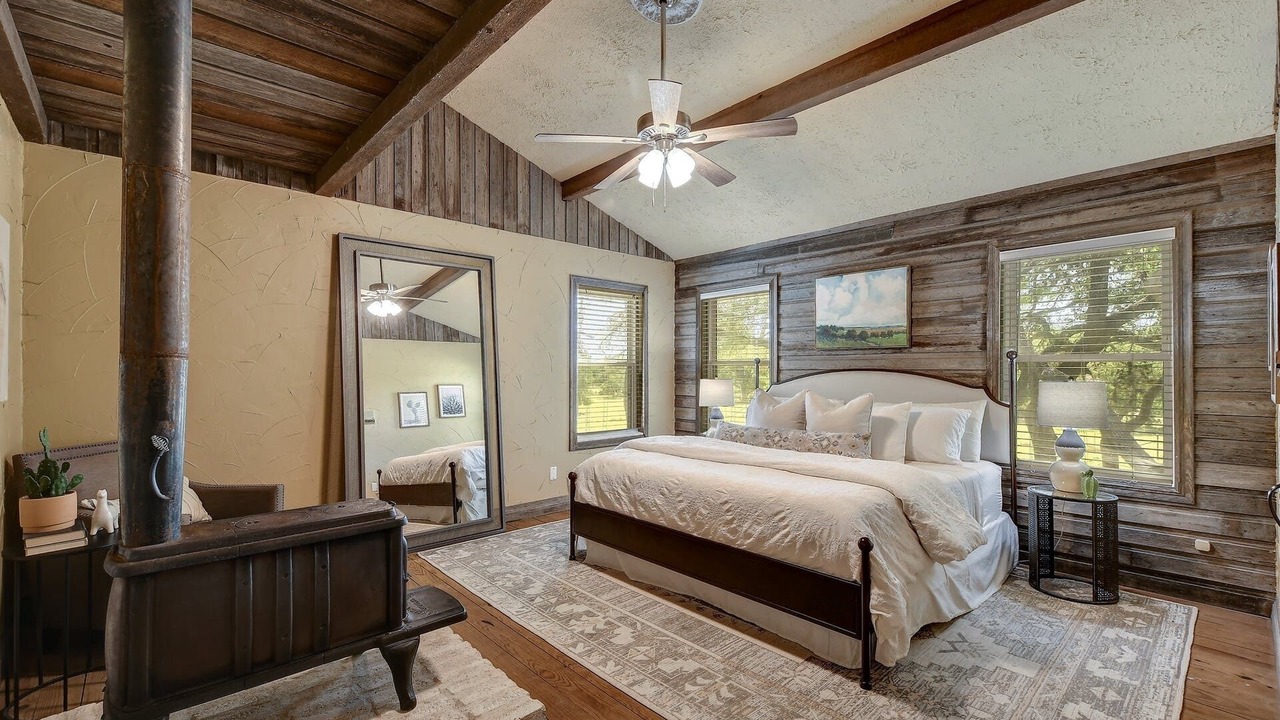 Photo of Bedroom in San Marcos