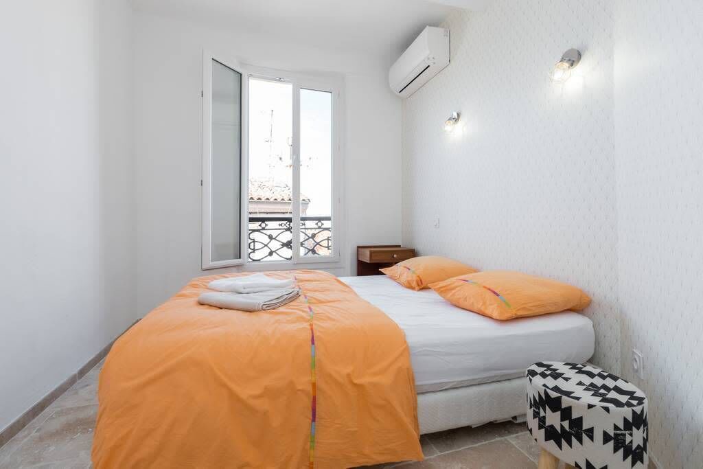 Photo of Bedroom in Antibes Old Town