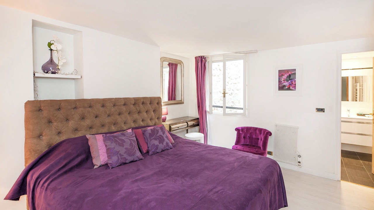 Photo of Bedroom in 8th Arrondissement