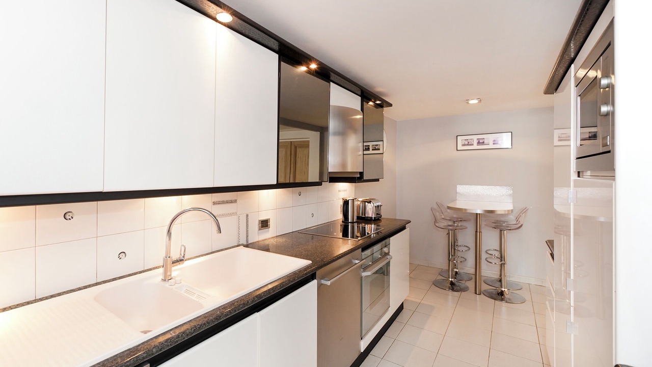 Photo of Kitchen in 8th Arrondissement
