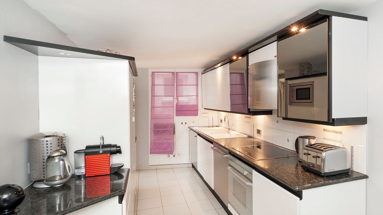 Photo of Kitchen in 8th Arrondissement