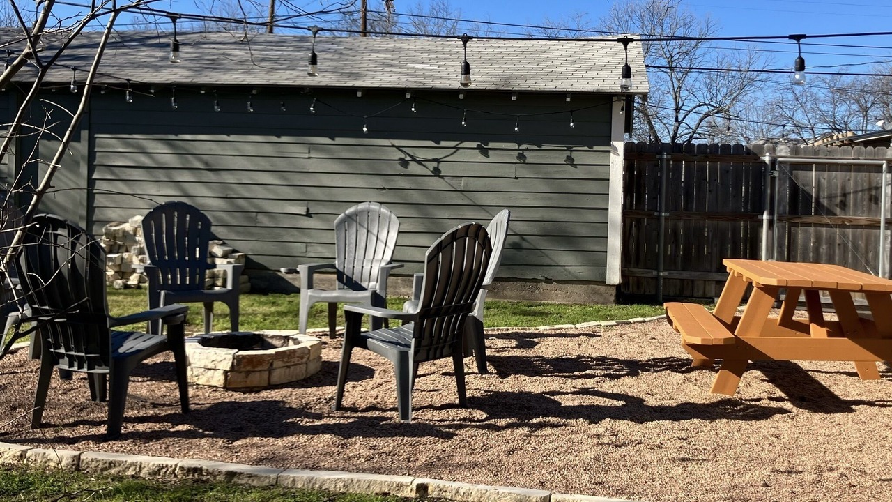 Photo of Outdoor in Brookview
