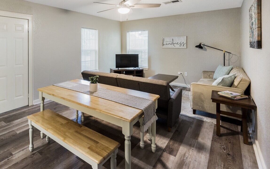 Photo of Livingroom in Brookview