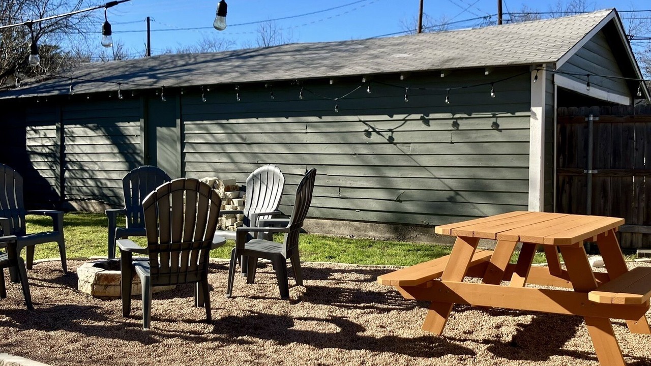 Photo of Outdoor in Brookview
