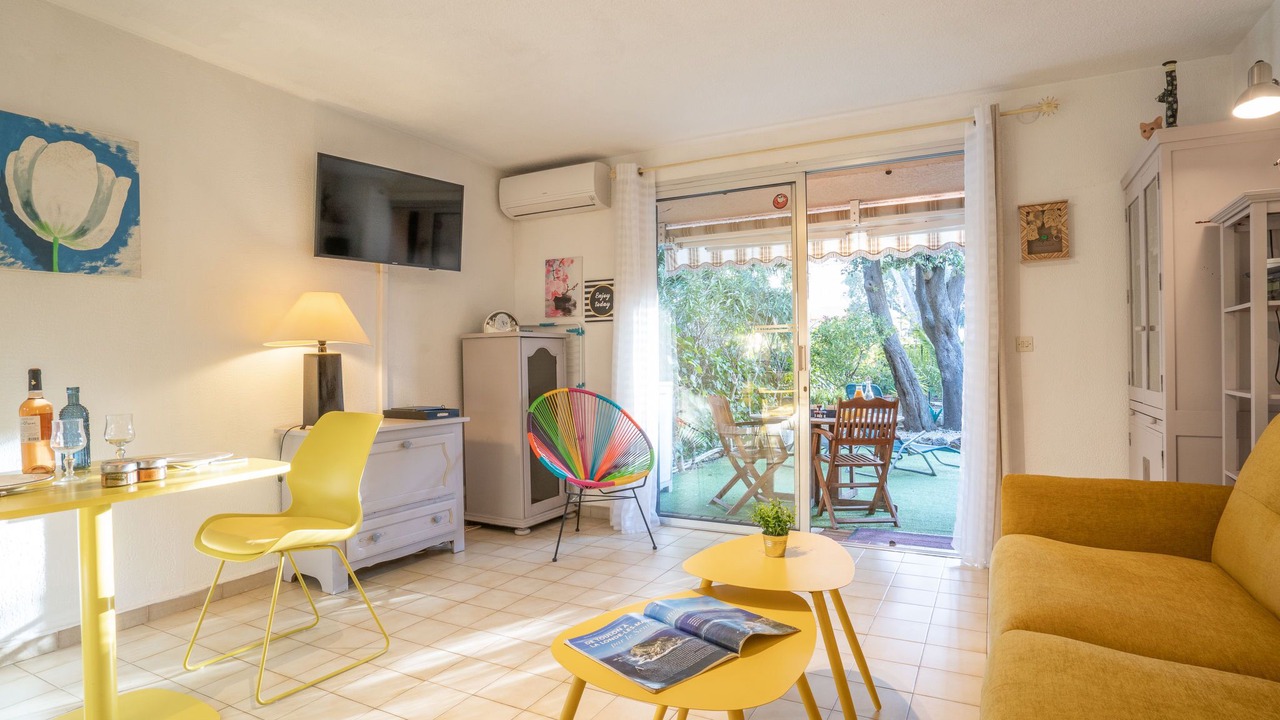 Photo of Livingroom in Saint-Aygulf