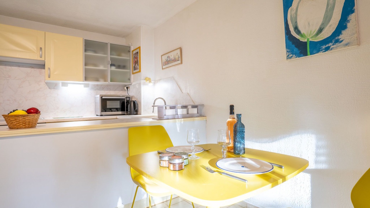 Photo of Bedroom in Saint-Aygulf