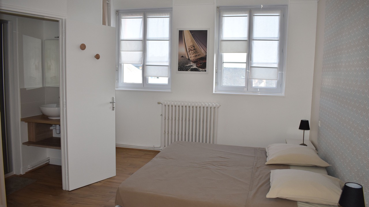 Photo of Bedroom in Donville-les-Bains