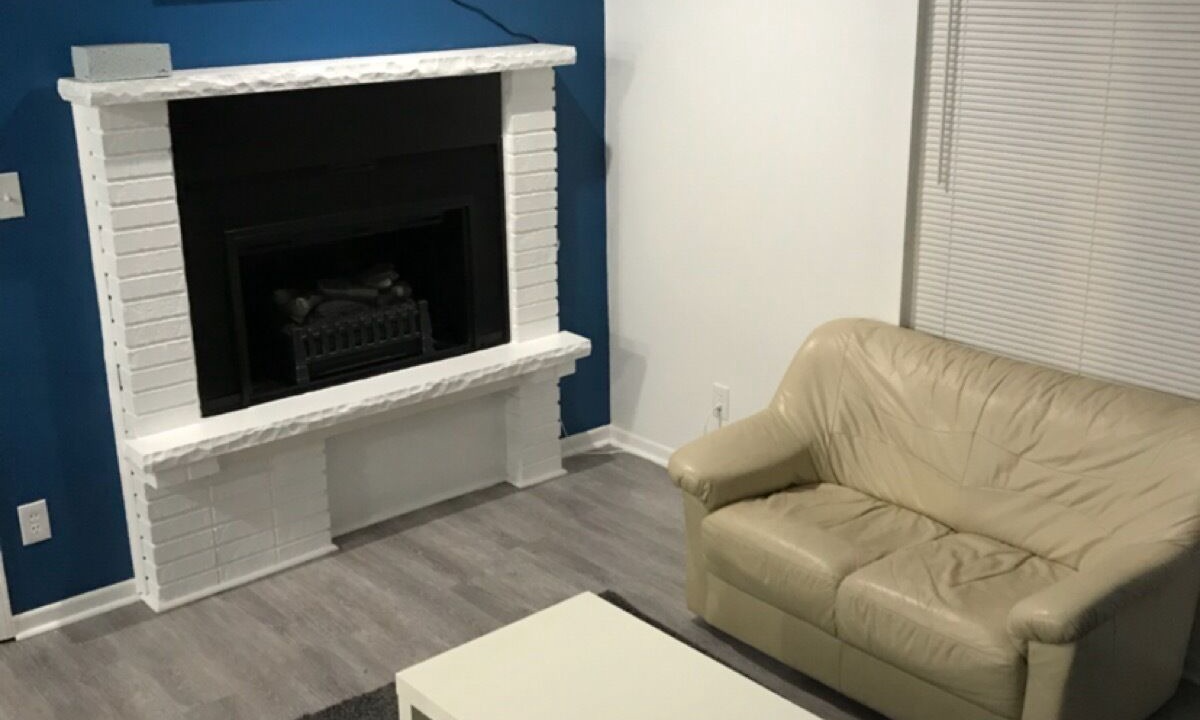 Photo of Livingroom in Downtown Niagara Falls