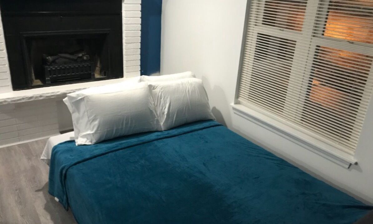 Photo of Bedroom in Downtown Niagara Falls