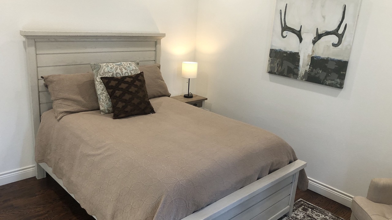 Photo of Bedroom in Quinlan