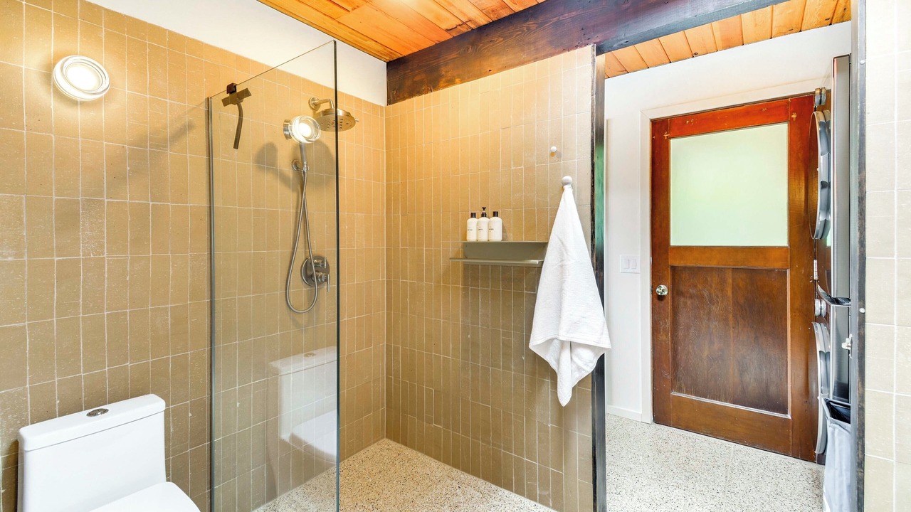 Photo of Bathroom in Retsil