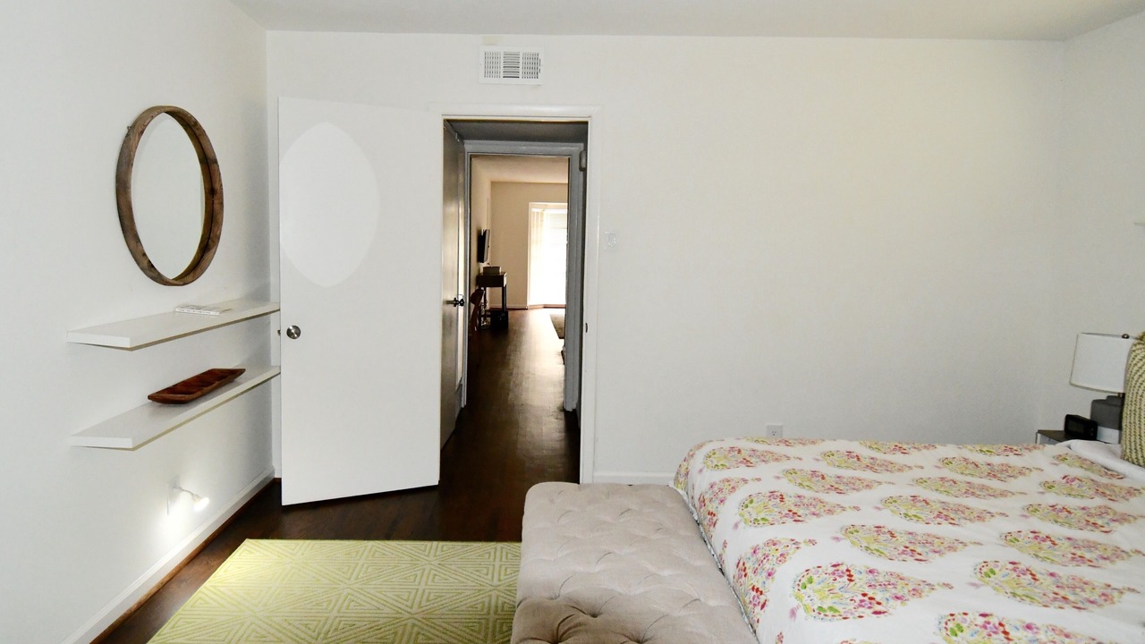 Photo of Bedroom in Oak Lawn