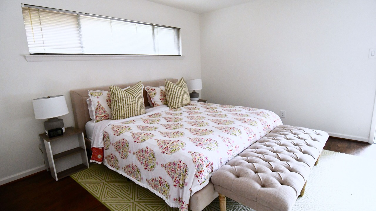 Photo of Bedroom in Oak Lawn