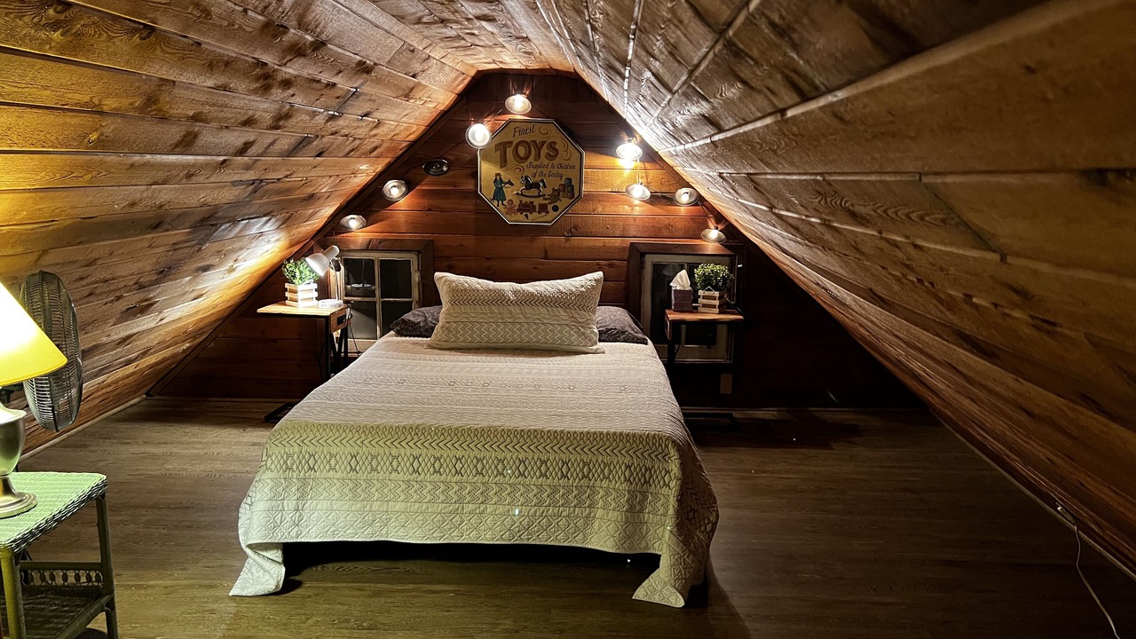 Photo of Bedroom in Cobham