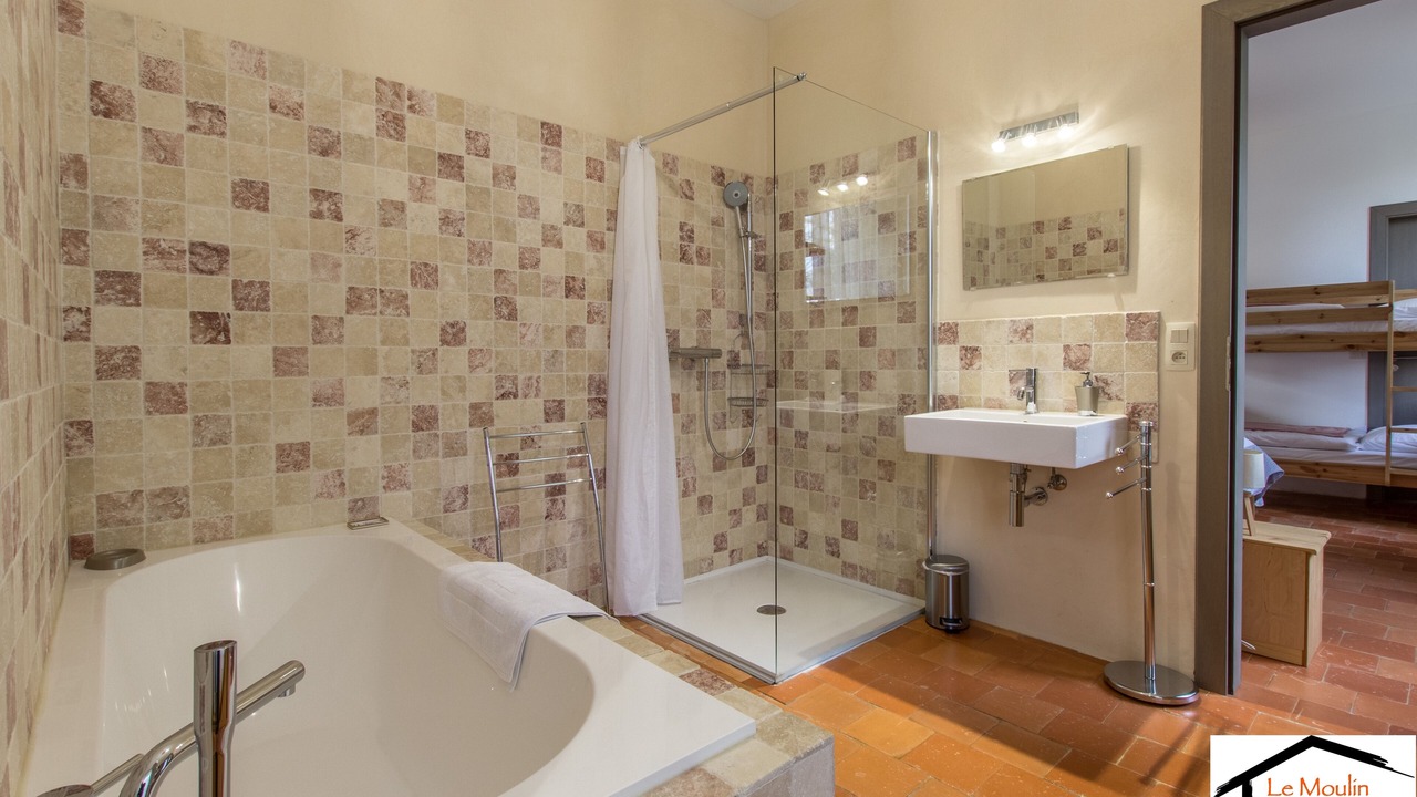 Photo of Bathroom in Sallanches