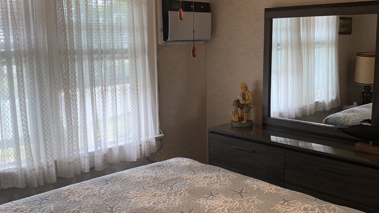 Photo of Bedroom in Noyack