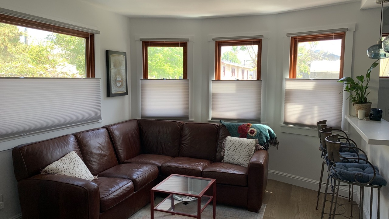 Photo of Livingroom in Northwest Berkeley