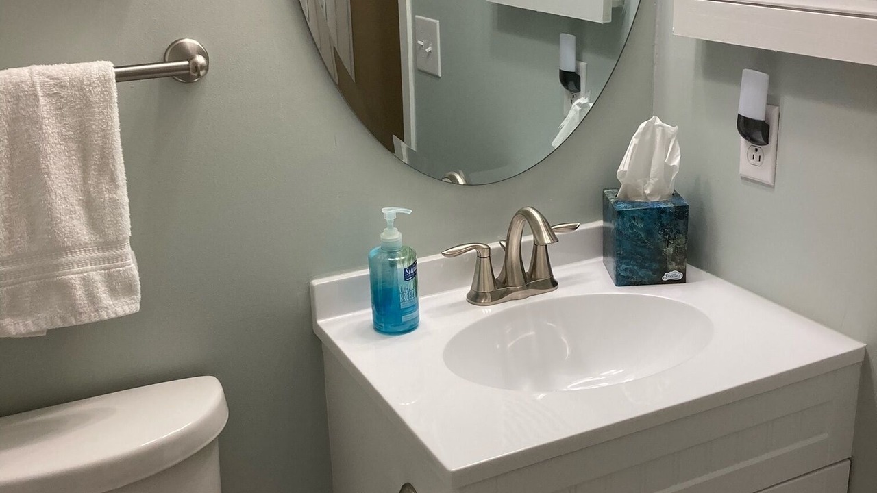 Photo of Bathroom in Beachwalk