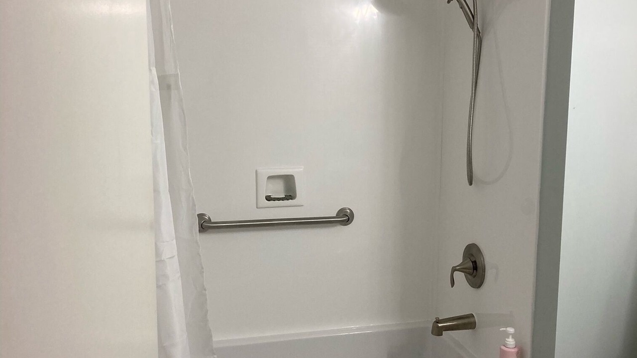 Photo of Bathroom in Beachwalk