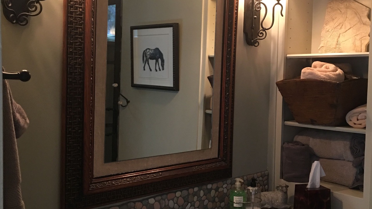 Photo of Bathroom in Greenway Plaza-Upper Kirby