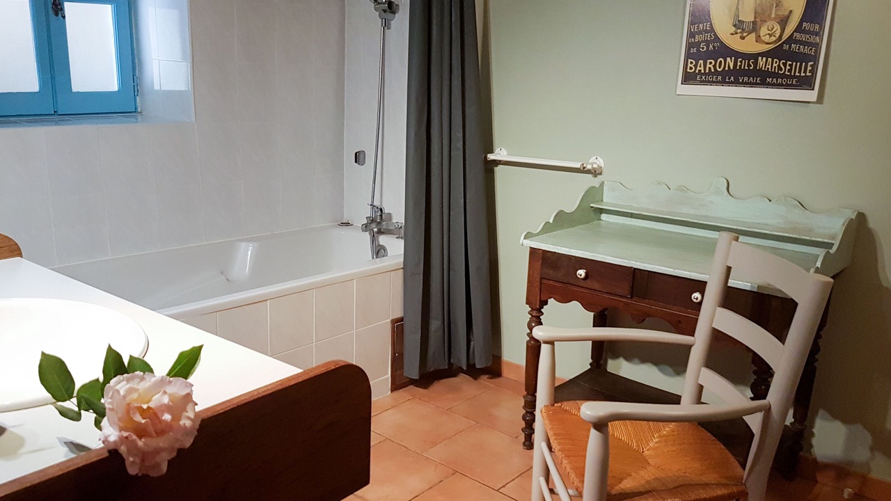 Photo of Bathroom in Fressac