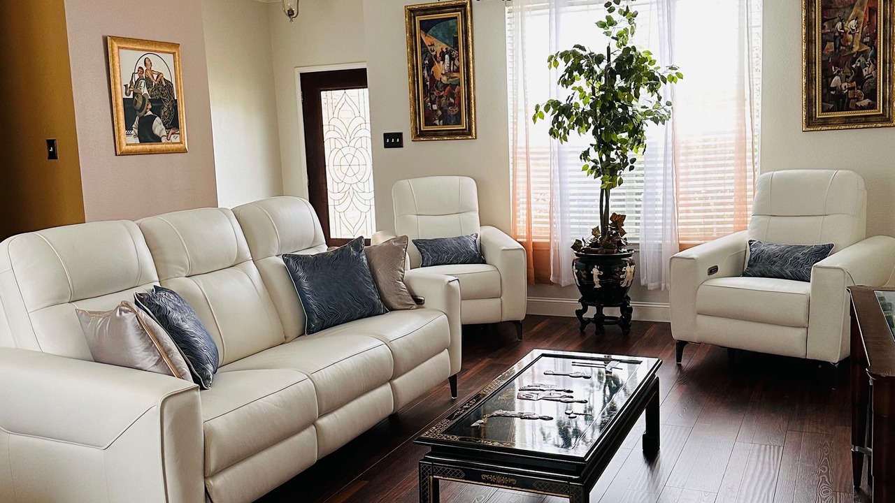 Photo of Livingroom in Tomball