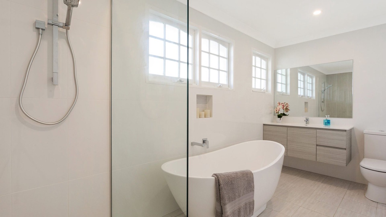 Photo of Bathroom in Dalmeny