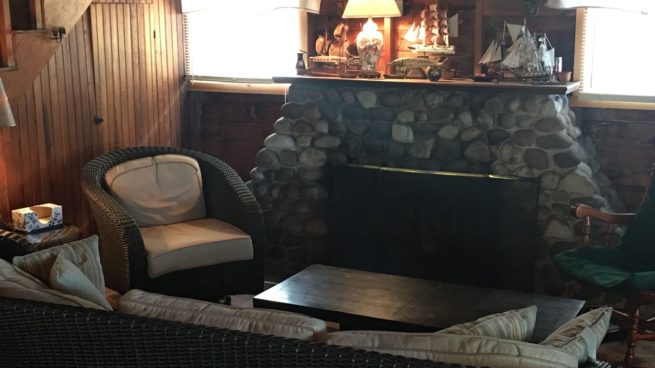 Photo of Livingroom in Port Ontario
