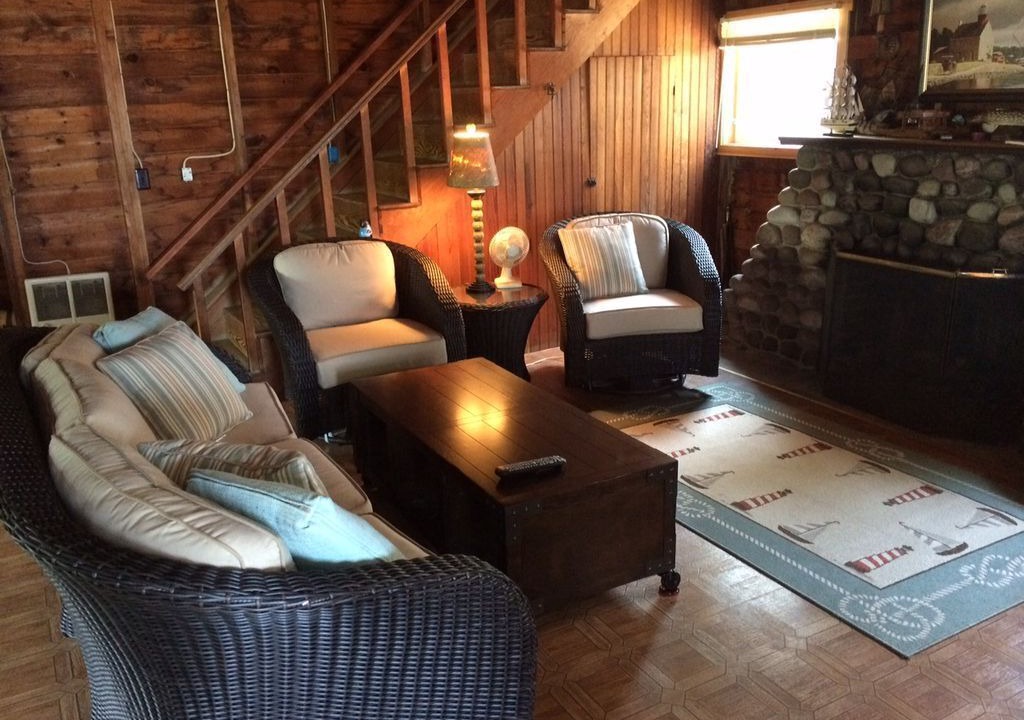 Photo of Livingroom in Port Ontario