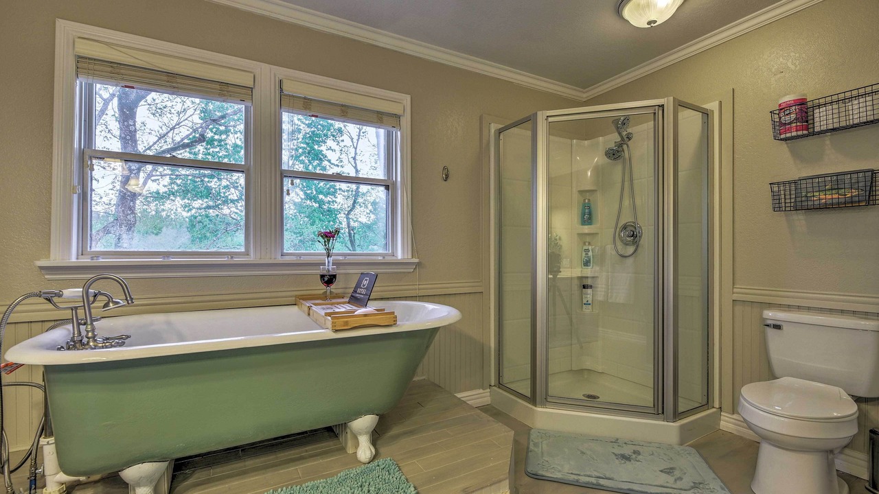 Photo of Bathroom in Calico Rock