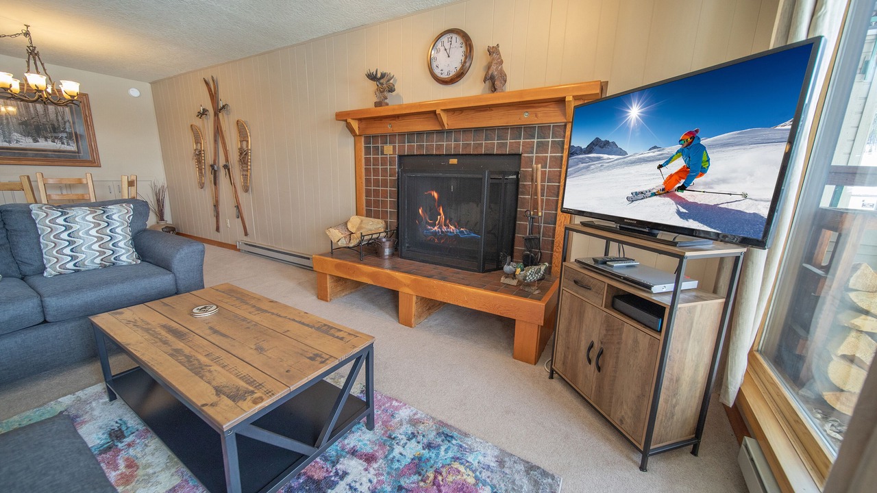 Photo of Livingroom in Lakeside Village
